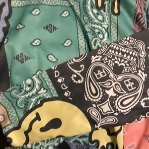 This has been sitting in my closet for a while too, it’s size L